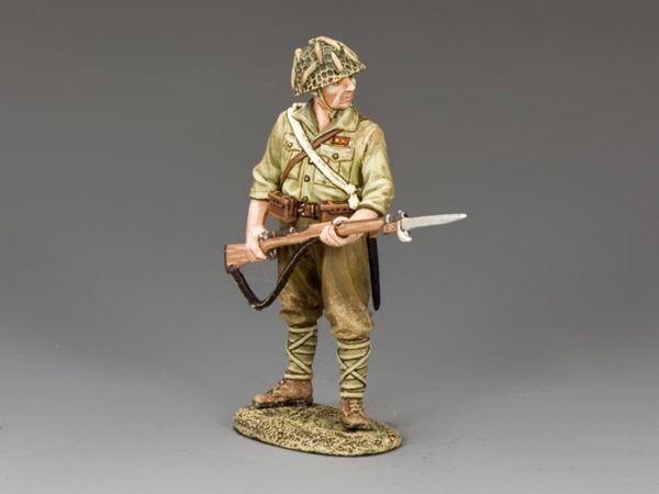 JN035 STANDING WITH RIFLE AND BAYONET