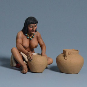 CLB6010 Taíno Woman Making Pottery